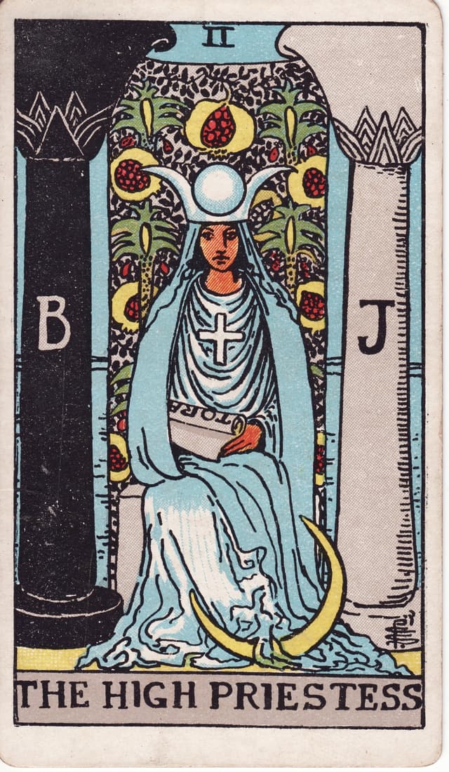 Arcano II — A Sacerdotisa
